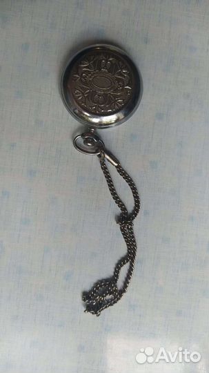 Старинные карманные часы