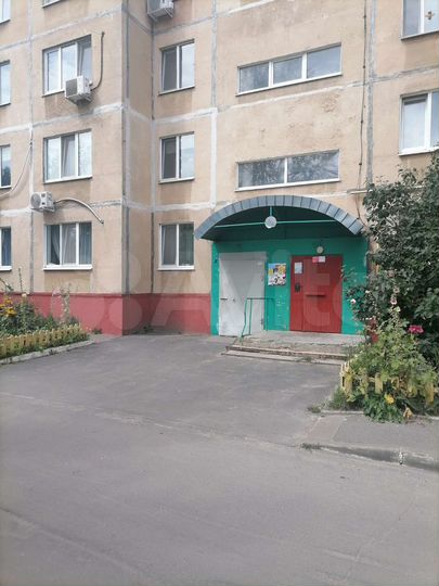 Доля в 2-к. квартире, 51 м², 3/9 эт.