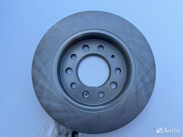 Задние тормозные диски на Hyundai Coupe 2008 г.в