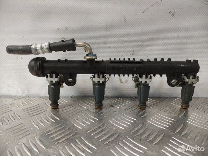 Топливная рампа Opel Corsa 1.2 Z12XE 2003