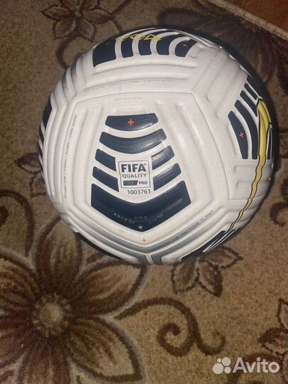 Футбольный мяч nike flight