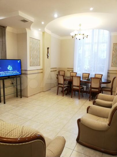 Дом 280 м² на участке 6 сот.