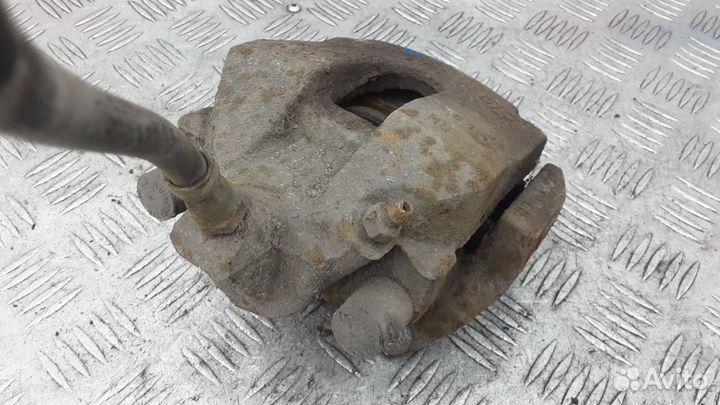 Суппорт задний правый Volvo XC90 2006