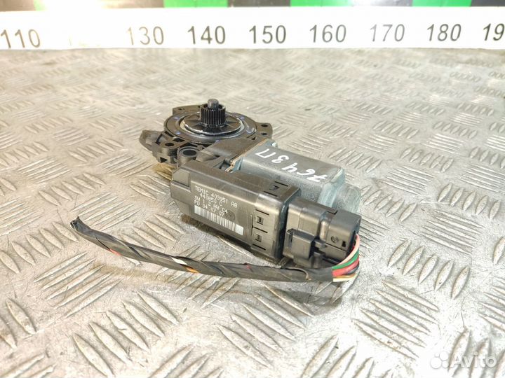 Моторчик стеклоподъемника правый задний Kia Ceed 2007-2012