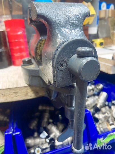 Тиски слесарные