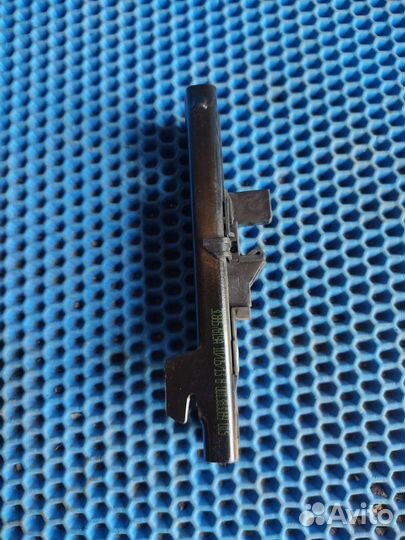 Механизм регулировки ремня безопасности Volkswagen