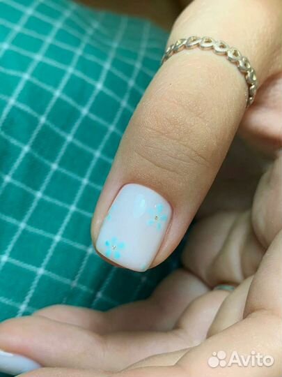 Маникюр с покрытием гель-лаком