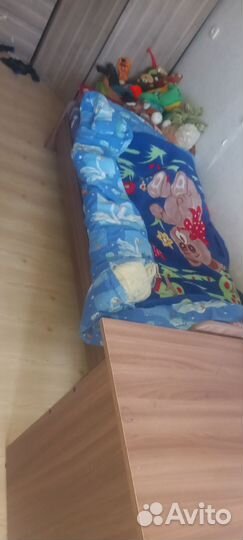 2стола и 2е кровати