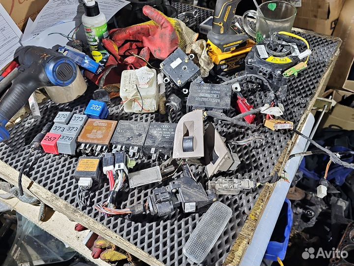 Блоки, реле, мелочь на audi a6 c5