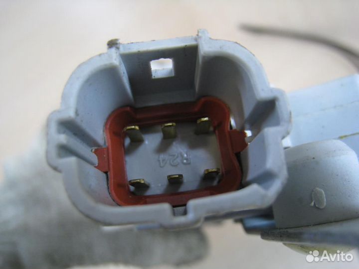 Замок двери передней правой Subaru Tribeca WX 2007