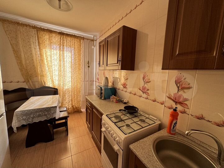 2-к. квартира, 50 м², 2/4 эт.