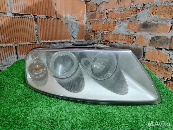 Фара правая Volkswagen Touareg 7L Дорестайлинг