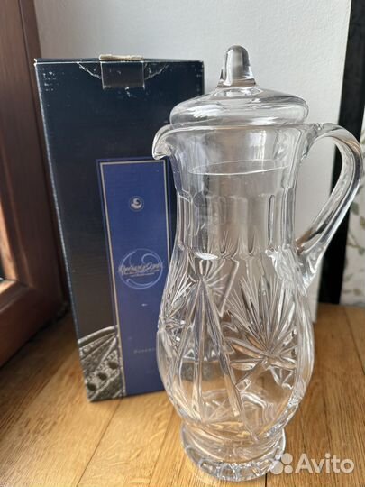 Хрустальный кувшин с крышкой