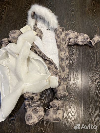 Зимний комбинезон для девочки