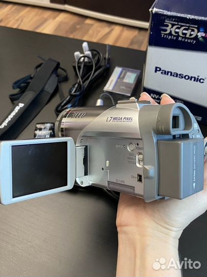 Видеокамера Panasonic NV-GS75