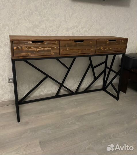 Консоль лофт