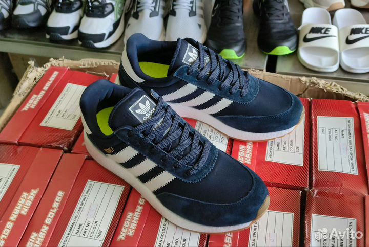 Кроссовки adidas iniki