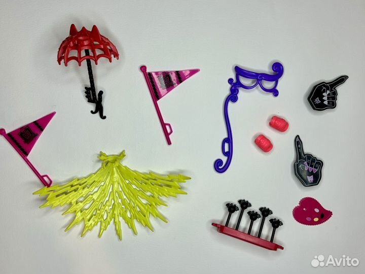 Аксессуары для кукол Monster High