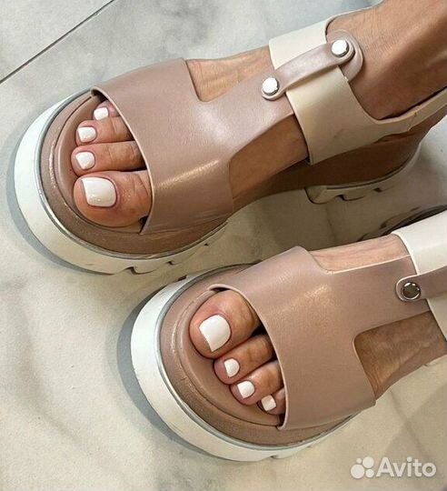 Маникюр, педикюр, наращивание