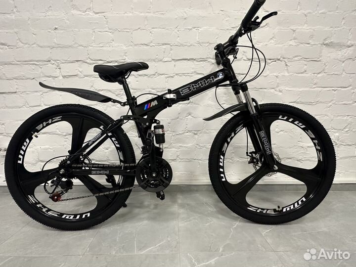 Велосипед BMW на литых дисках