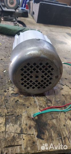 Электродвигатель 220в