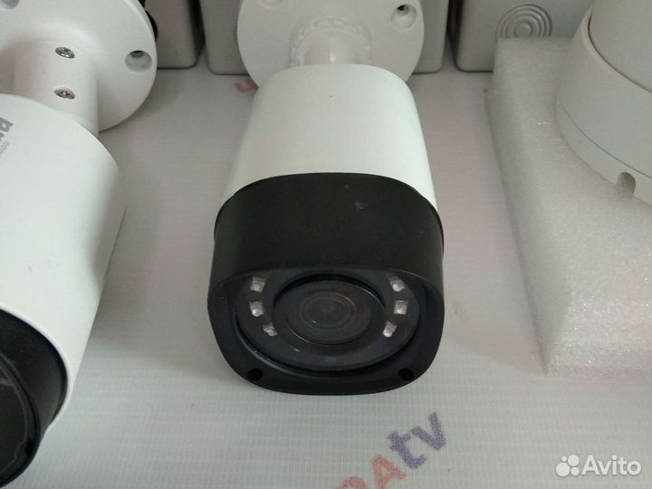 12 камер видеонаблюдения Dahua с микрофоном