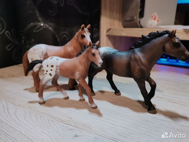 Фигурки лошадей schleich