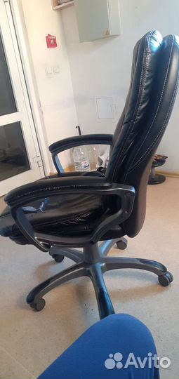Офисная мебель кресло