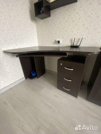 Компьютерный стол