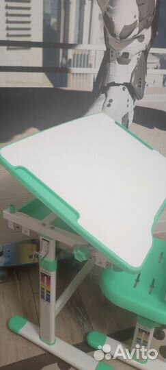 Растущая парта и стул