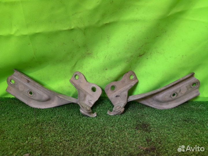 Петля капота Daihatsu Terios Kid