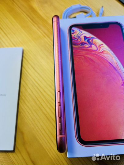 iPhone xr 128 gb coral