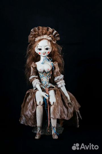 Авторские куклы из папье-маше Queen Anne doll