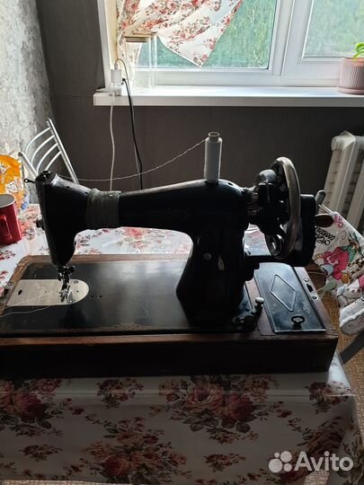 Швейная машинка подольская ручная