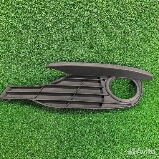 Накладка противотуманной фары левая BMW 3 F30 12-1