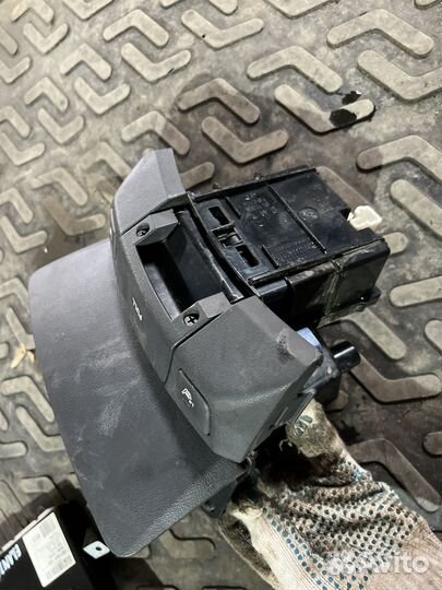 Бардачок центральный Hyundai Elantra HD