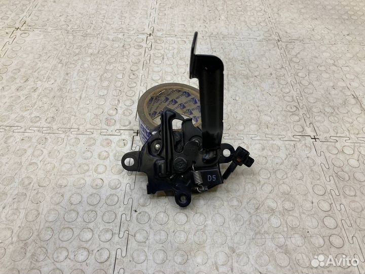 Замок капота Toyota Land Cruiser 300 2021