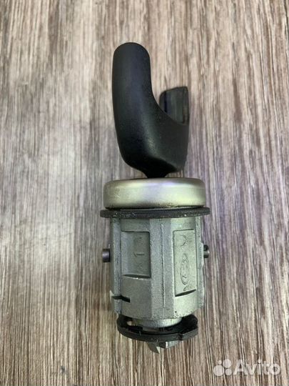 Замок зажигания Ford Fiesta