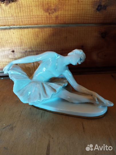 Фарфоровая статуэтка Балерина лфз