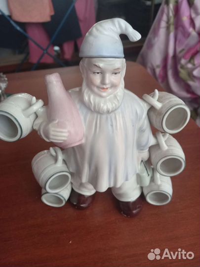 Фарфоровый штоф