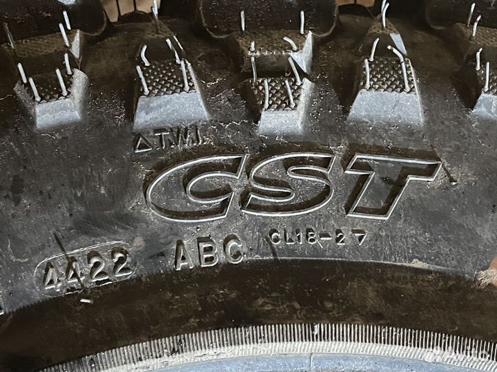 CST CL-18 245/80 R16 109K