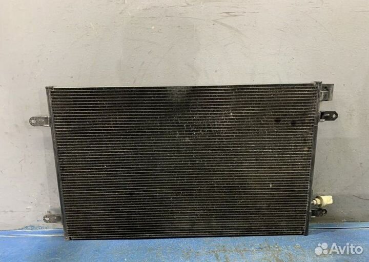 Радиатор кондиционера Audi A6 C6