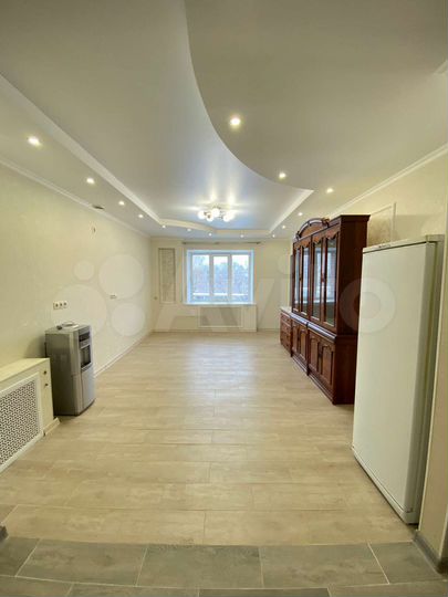 2-к. квартира, 72 м², 3/14 эт.