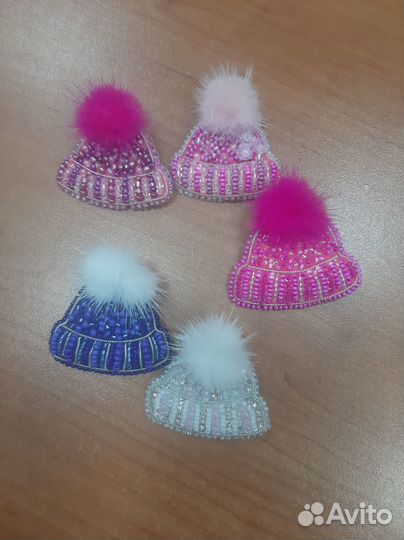 Брошки из бисера