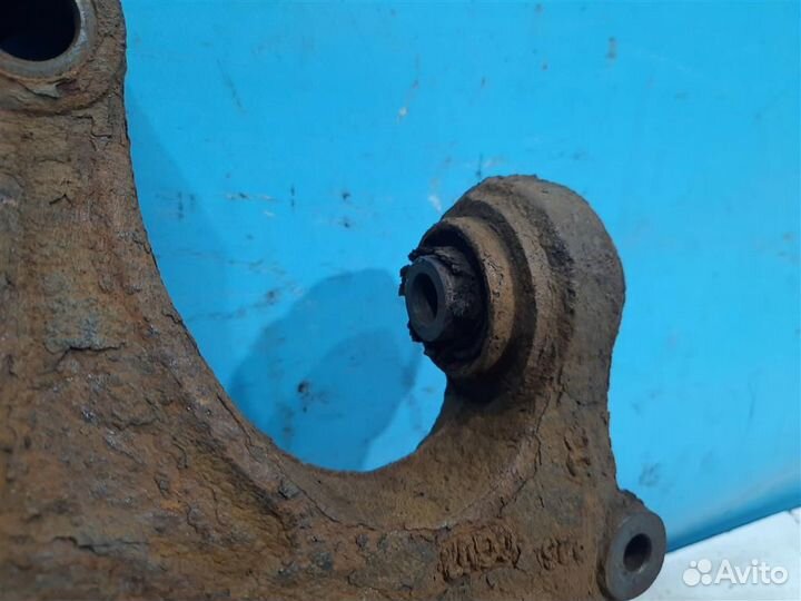 Кулак задний правый Kia Sorento 2 XM 2009-2012