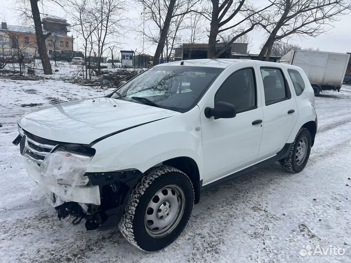 Renault Duster 1.6 МТ, 2014, битый, 56 132 км