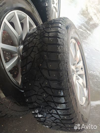 Bridgestone Blizzak Ice 265/65 R17