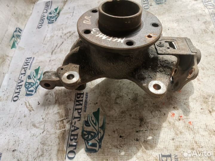 Кулак поворотный передний левый Renault Megane III