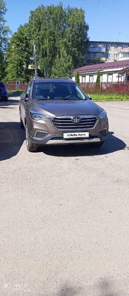 FAW Besturn X80