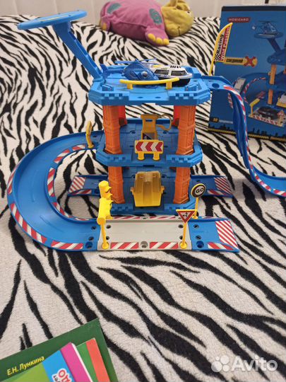 Парковка полицейский участок Mobicaro